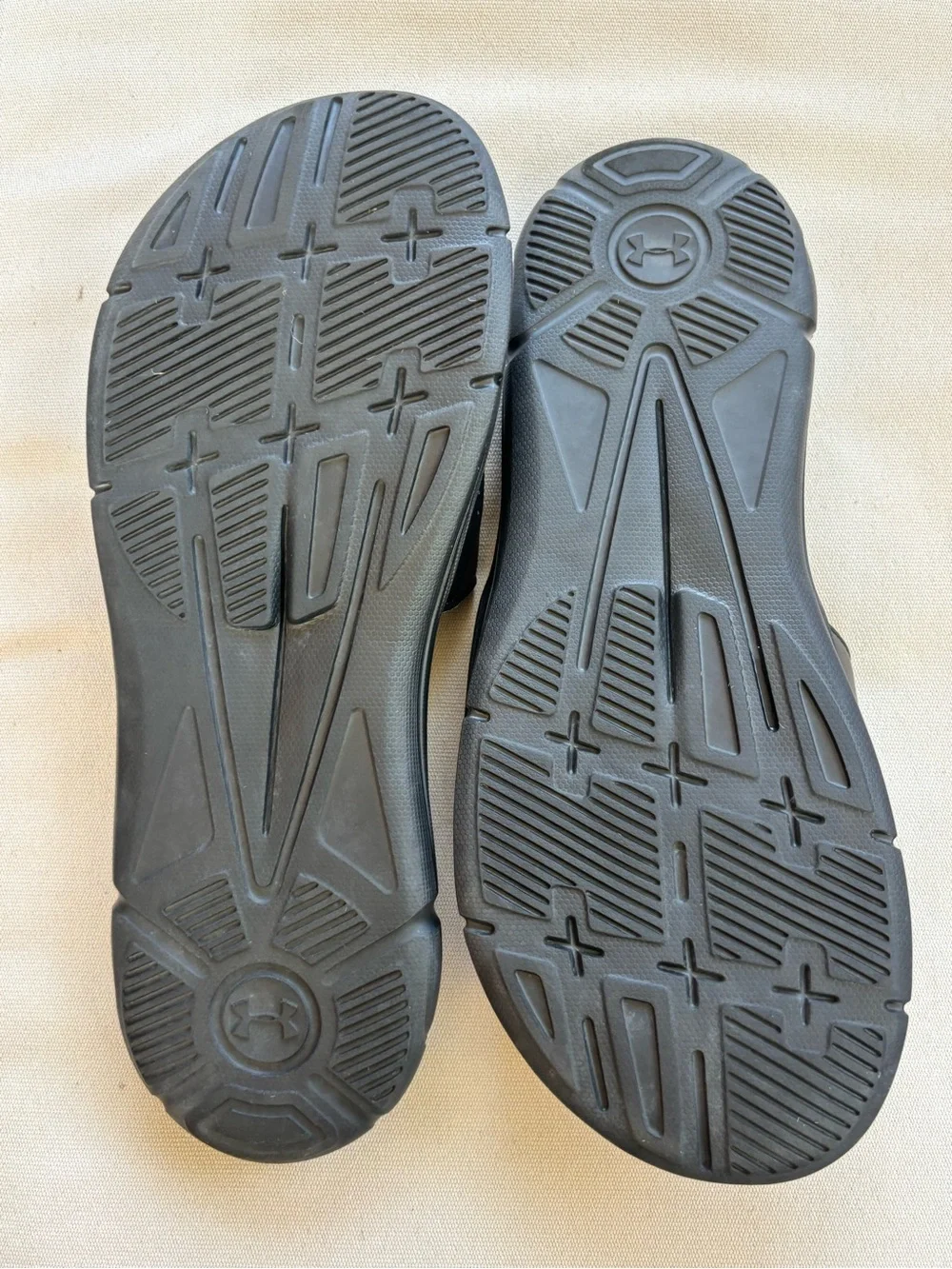 Under Armour Men’s Ignite V-Slide Sandals